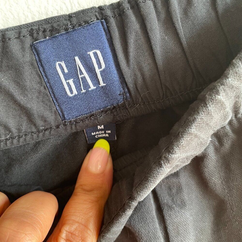 Gap Black Loose Khaki Cargo Pants with Washwell Size M